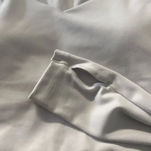 Gilly Hicks Recharge Light Gray Active Recharge square neckline cropped top yoga - Picture 5 of 7